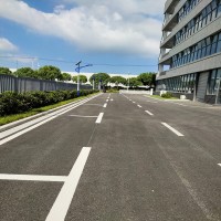 昆山工厂停车场停车位标线及设施施工安装报价